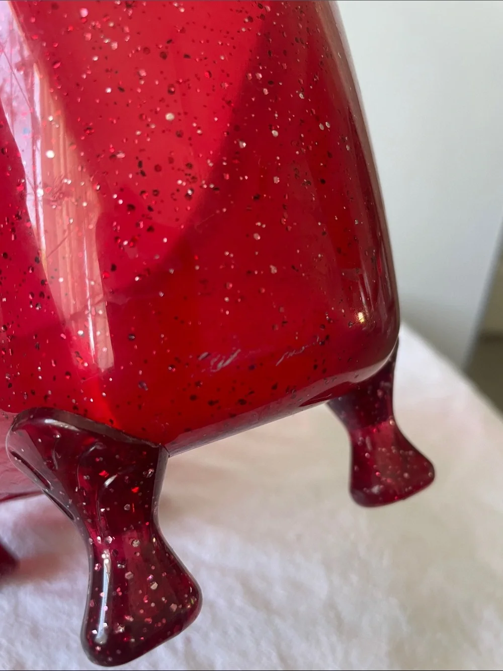 Bath & Body Works Glitter ClawFoot Bathtub Plastic Acrylic Red  10.5x5.5x5.5”